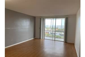 2859 Leonard Dr G510, Aventura