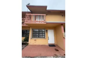 2377 W 66th Pl 204, Hialeah