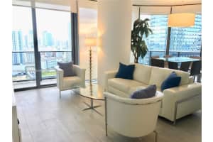 55 Sw 9th St 2901, Miami