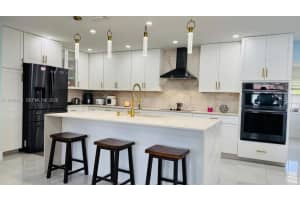 9770 Sw 13th Ter, Miami