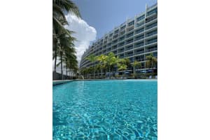 2950 Ne 188th St 543, Aventura