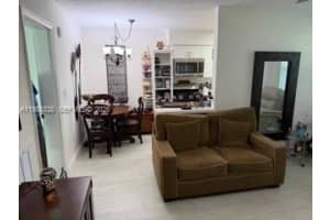 4300 Sw 67th Ave 17, Miami