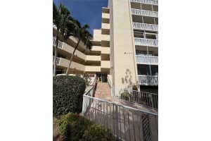 7051 Environ Blvd 632, Lauderhill