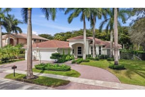 2517 Provence Cir, Weston