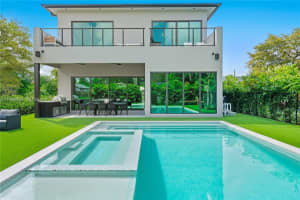245 Ne 116th St, Miami