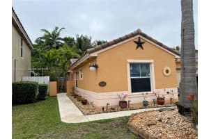 2102 Nw 193rd Ave, Pembroke Pines