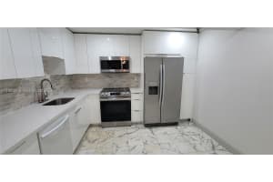 290 W 174th St 2105, Sunny Isles Beach