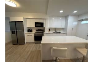 10900 Sw 104th St 322, Miami