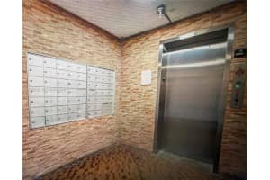 9441 Sw 4th St 111, Miami