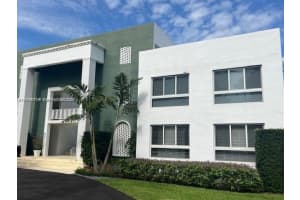 9920 Collins Ave 23, Bal Harbour