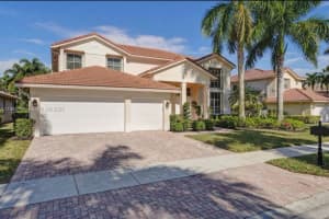 1633 Victoria Pointe Ln, Weston