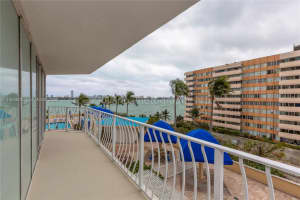 7601 E Treasure Dr 607, North Bay Village