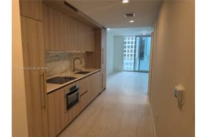 77 Se 5th Street 1613, Miami