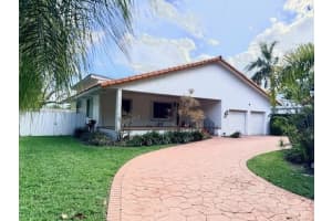 6420 Sw 81st St, Miami