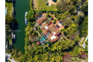 9401 Journeys End Rd, Coral Gables