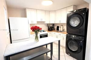 7830 Nw 33rd St 308, Davie