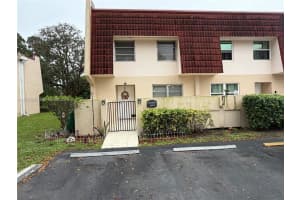 3962 Inverrary Dr A3, Lauderhill