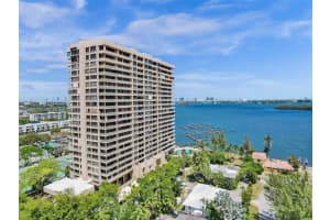 11113 Biscayne Blvd 1652, Miami