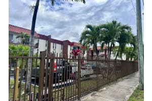2385 Nw 11th St B16, Miami