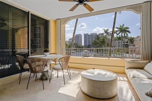 725 Crandon Blvd 203, Key Biscayne