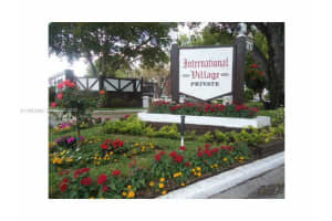 3720 Inverrary Dr 2m, Lauderhill