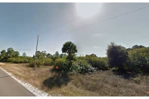 1230 E Cumming St, Lehigh Acres