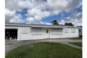 2811 Nw 209th Ter, Miami Gardens