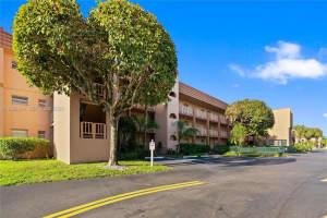 9540 Sunrise Lakes Blvd 103, Sunrise