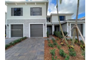 188 Se 5th Ct, Deerfield Beach