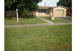 710 Nw 77th Way, Pembroke Pines
