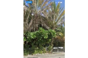 361 Ne 69th St, Miami