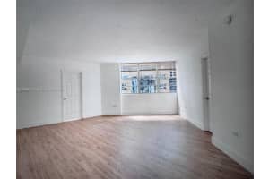 999 Brickell Bay Dr 1601, Miami