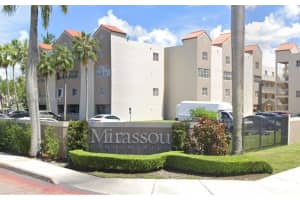 6195 Nw 186th St 309, Hialeah