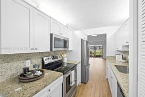 1401 Sw 128th Ter 103h, Pembroke Pines