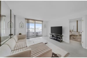 465 Ocean Dr 1102, Miami Beach