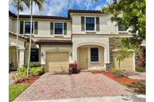 9370 W 34th Ct, Hialeah