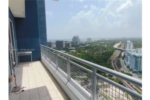 60 Sw 13th St 2619, Miami