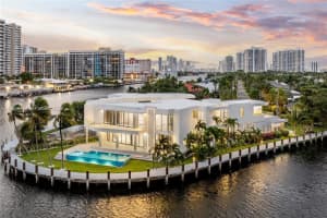 501 Palm Dr, Hallandale Beach