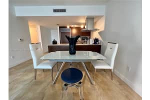 495 Brickell Ave 2707, Miami