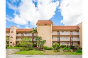 8951 Sunrise Lakes Blvd 105, Sunrise