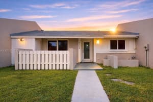 20704 Sw 103rd Pl 20704, Cutler Bay