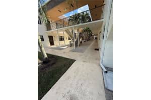 8261 Sw 128th St 118, Pinecrest