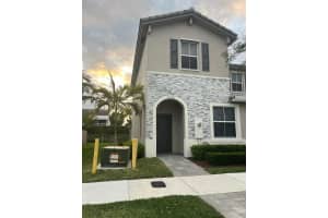 1718 Se 26th Ter, Homestead