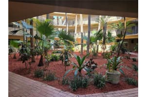 8615 Nw 8th St 319, Miami