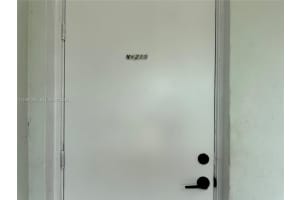 7670 Sw 82nd St H215, Miami