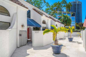 3237 Mary St 6, Miami