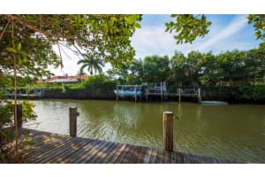 2135 Island Dr, Vero Beach