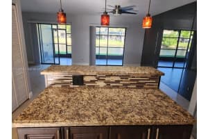 537 N University Dr 71, Plantation