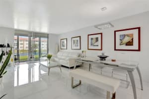 2931 E Sunrise Lakes Drive 109, Sunrise