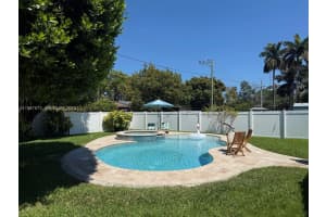 1411 Harding St, Hollywood